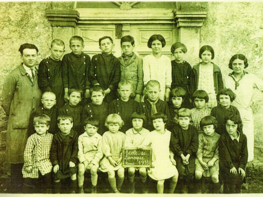 1933  École de Laroque