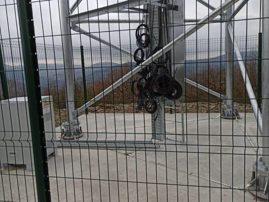 Mise en place du pylone antenne pour la diffusion du standard "4G" - Laroque - 2020 (8)